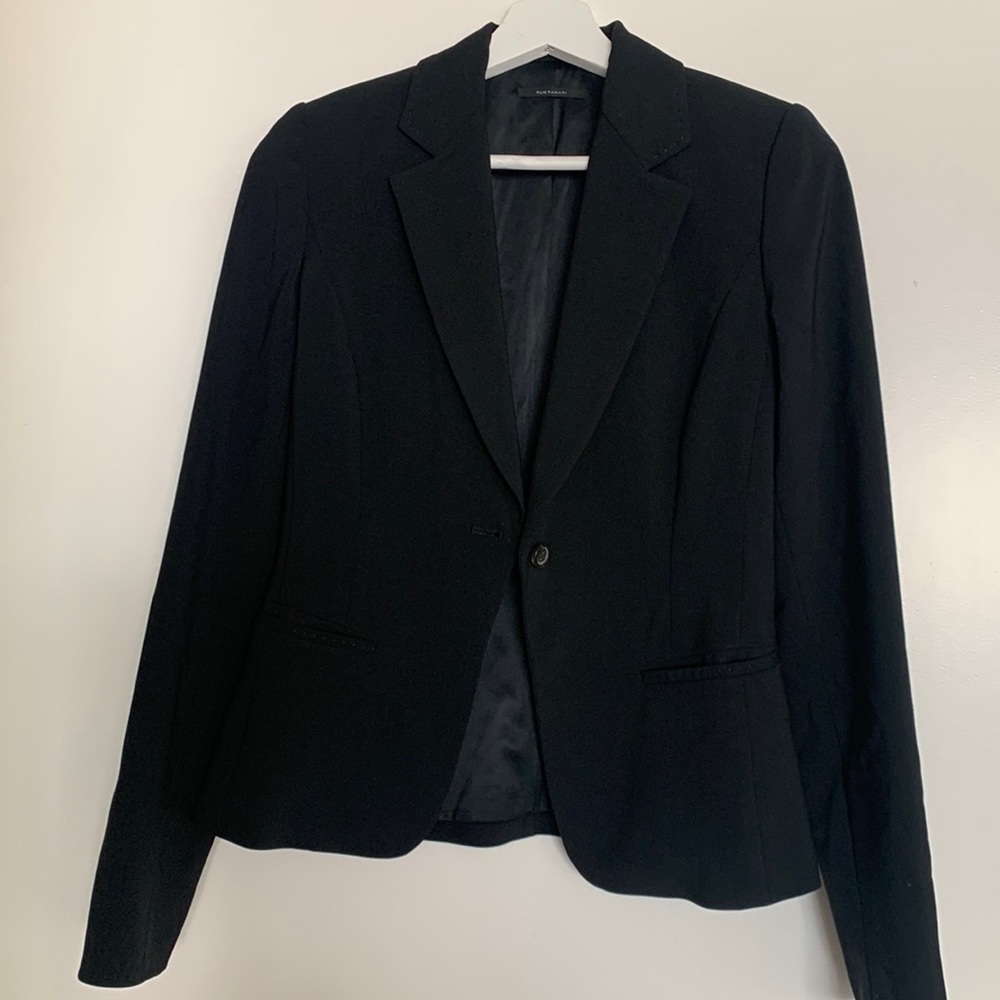 Elie Tahari black jacket size small black great conditions